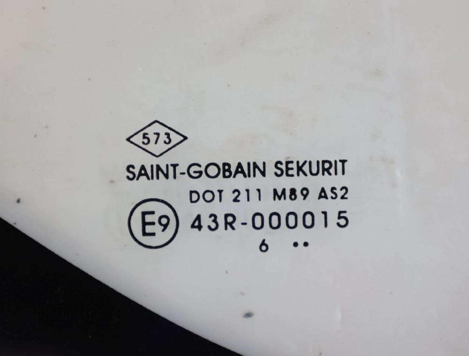 Scheibe sonstige 823006419R DACIA DOKKER KE