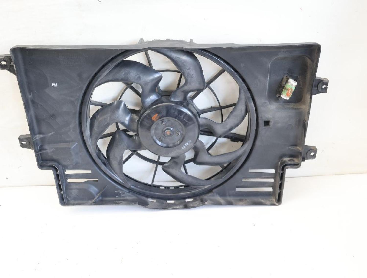Ventilator (am Kühler) 25304J7300 Hyundai i30 PDE