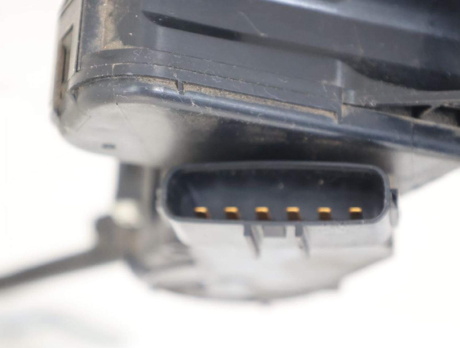 Gaspedal MR992933 Mitsubishi L 200 4 KB4T