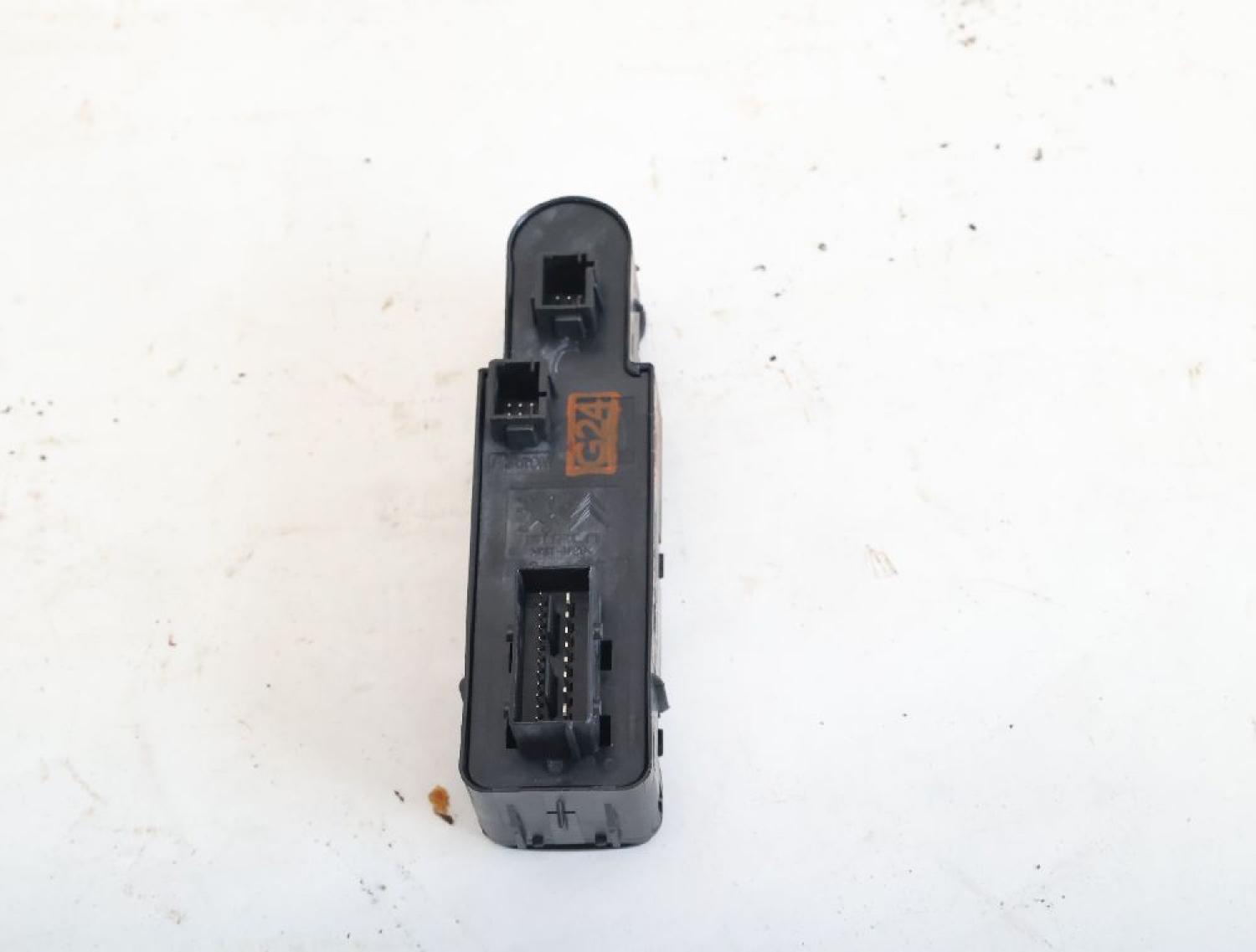Schalter Fensterheber vorn links 96657050ZD Citroen C4 2 B7