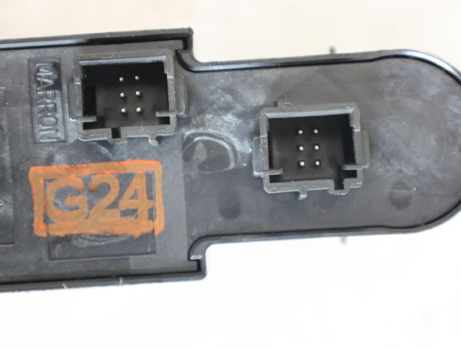 Schalter Fensterheber vorn links 96657050ZD Citroen C4 2 B7