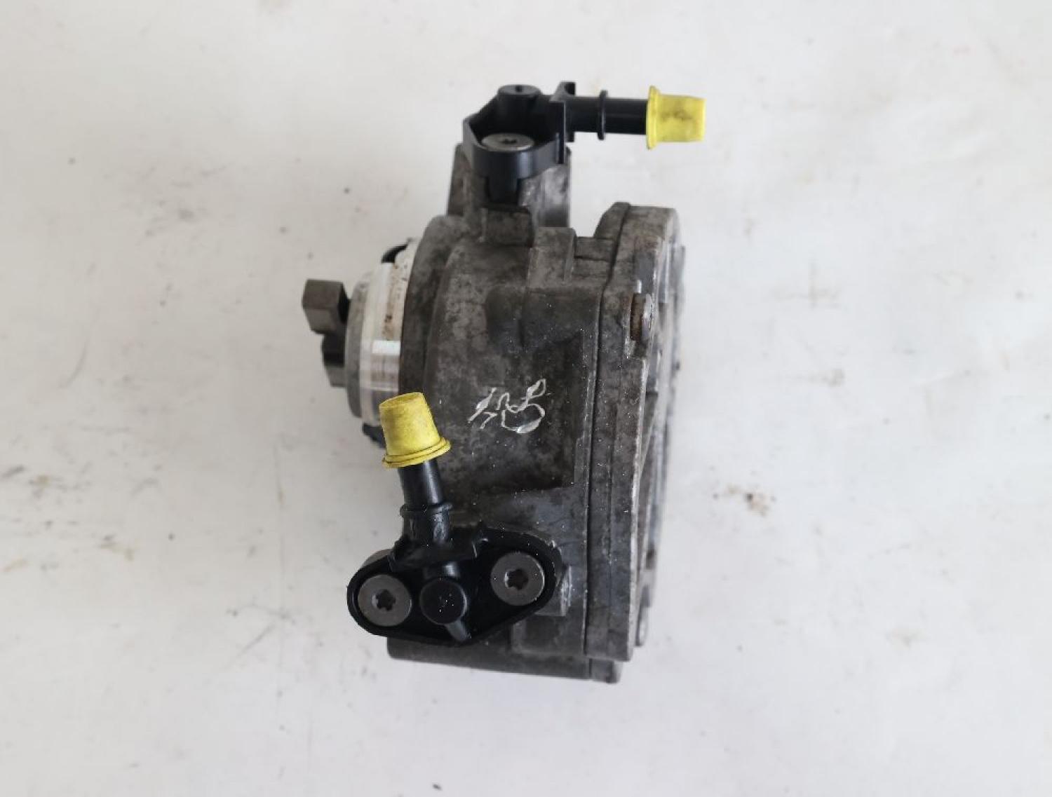 Vakuumpumpe 9804021880 Citroen C4 2 B7
