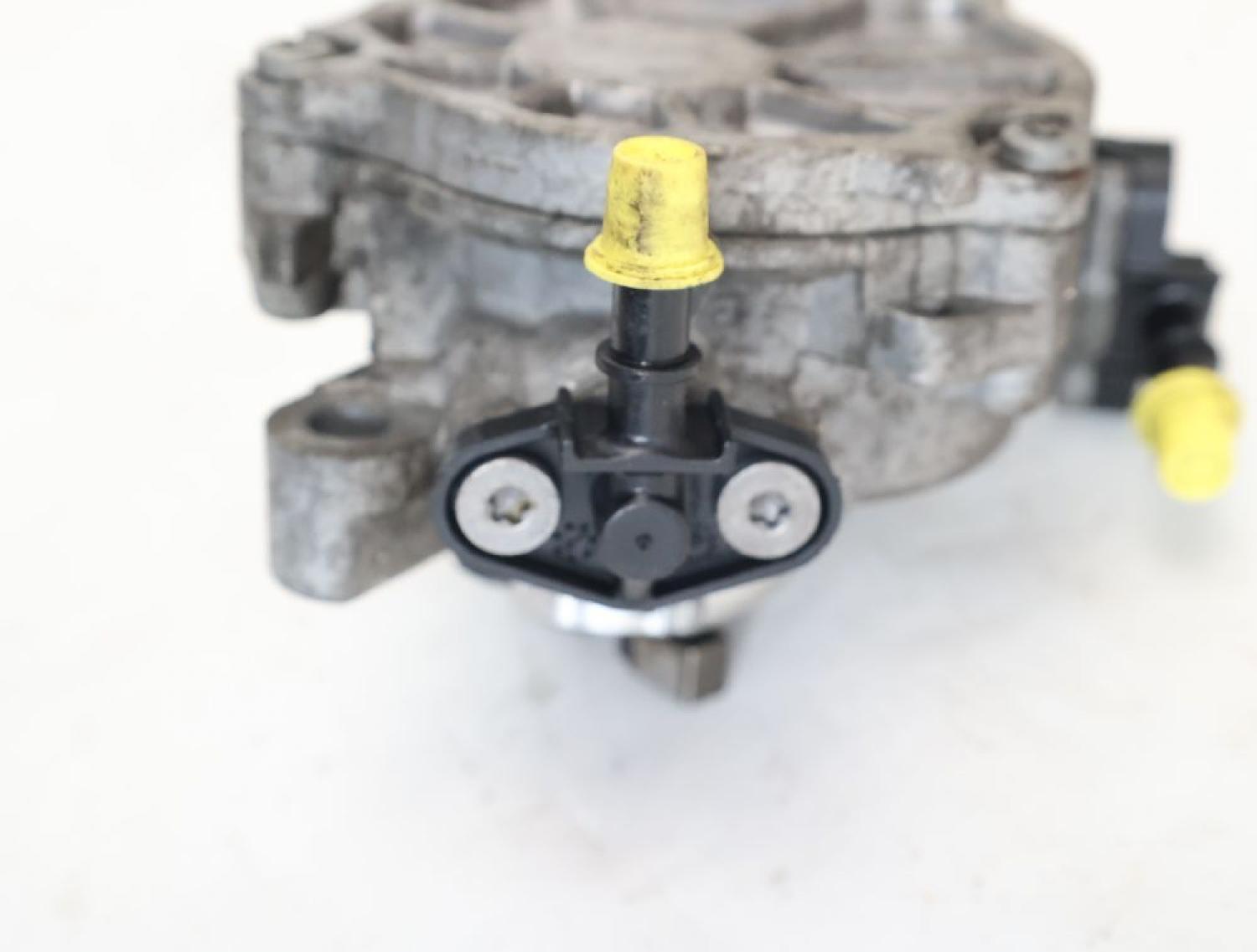 Vakuumpumpe 9804021880 Citroen C4 2 B7