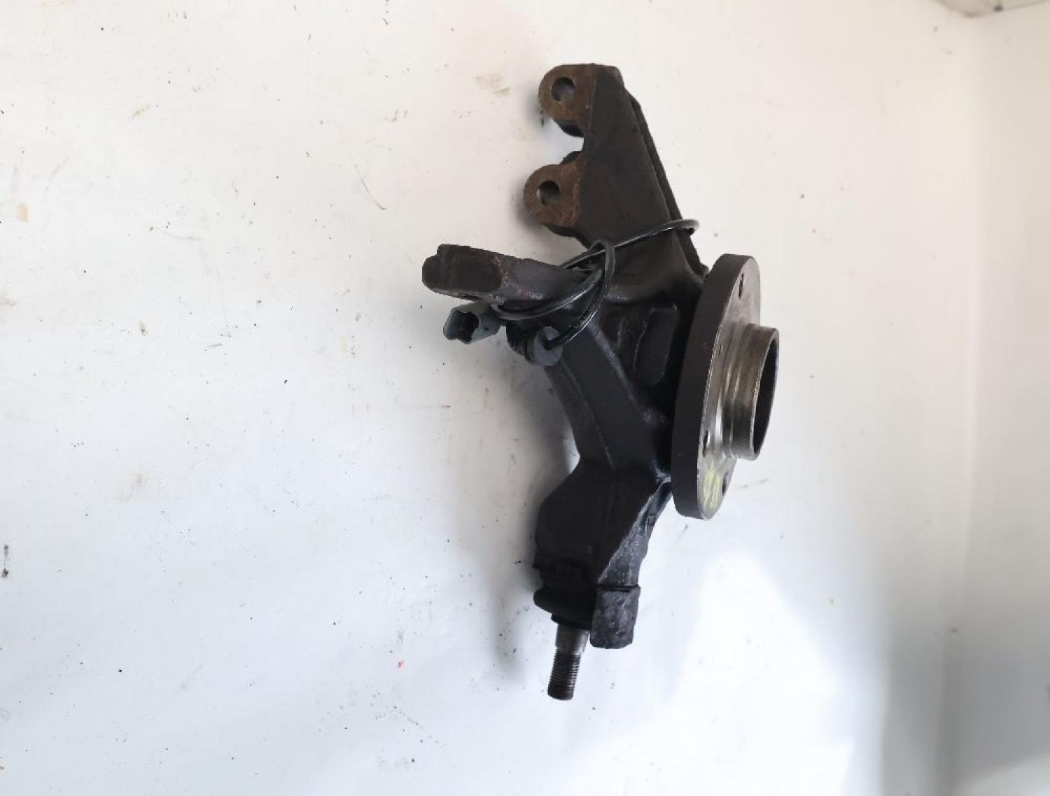 Achsschenkel vorn rechts 364796 Citroen C4 2 B7