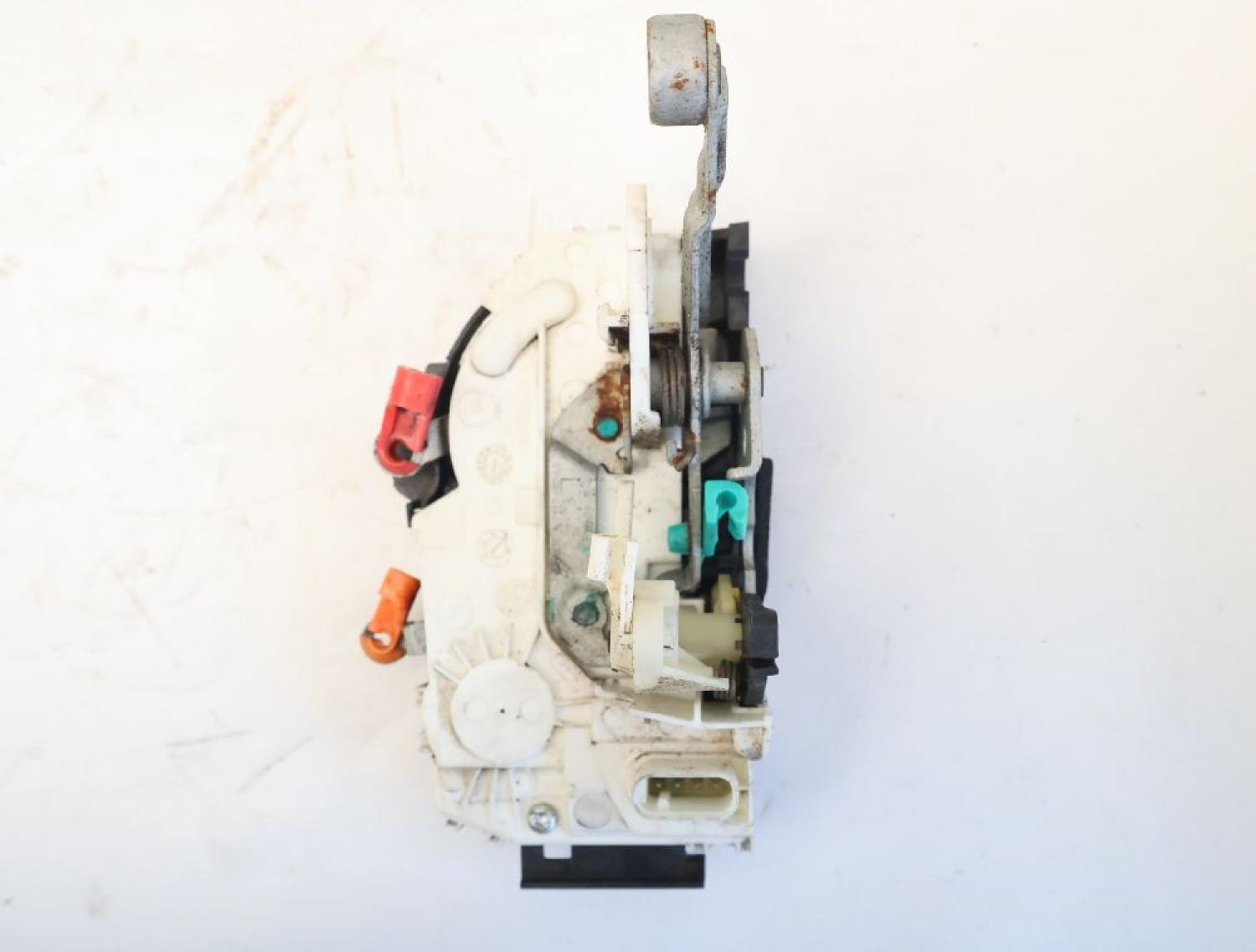 Türschloß vorn links 04589467AE Dodge NITRO