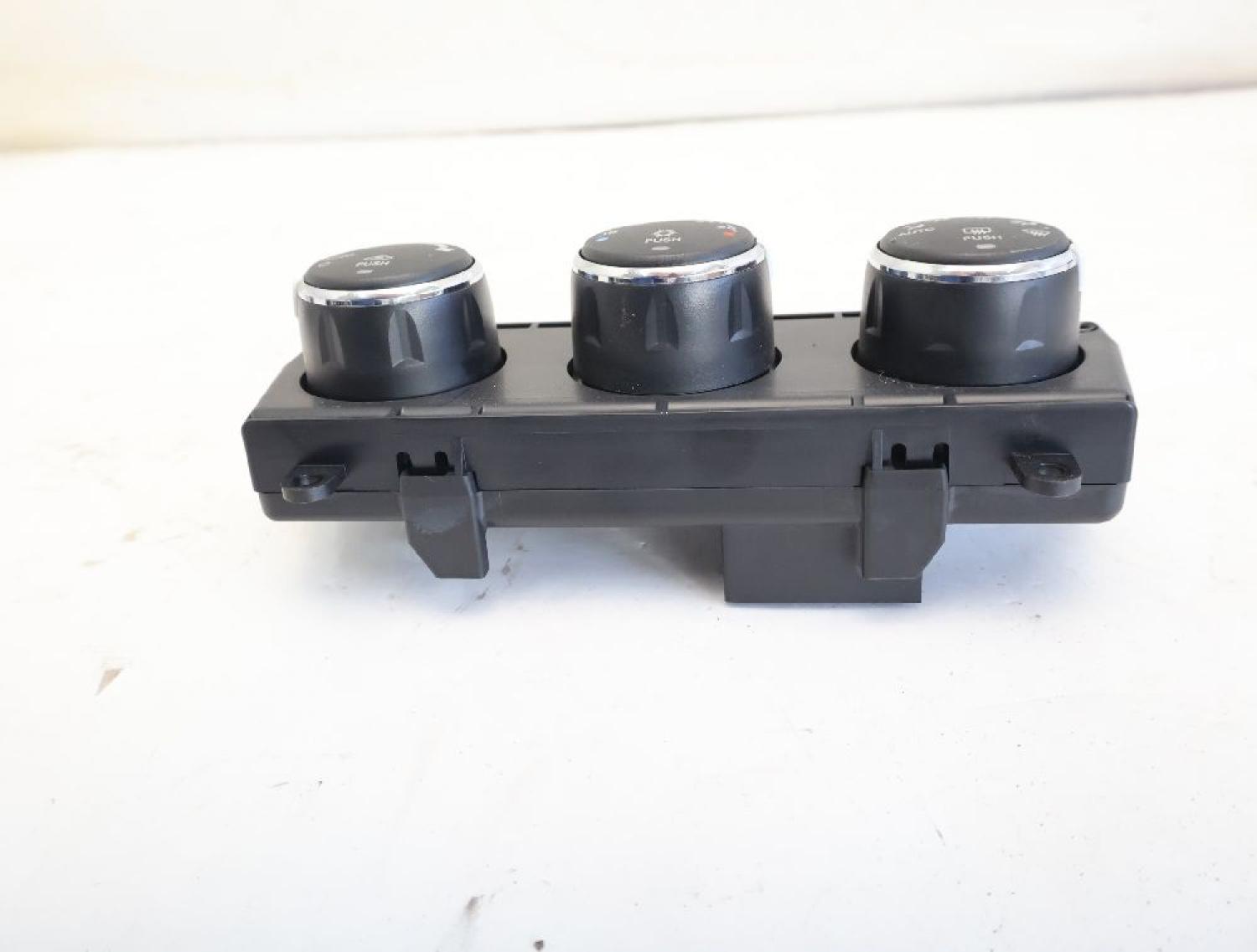 Klimabedienteil 55111846AE Dodge NITRO