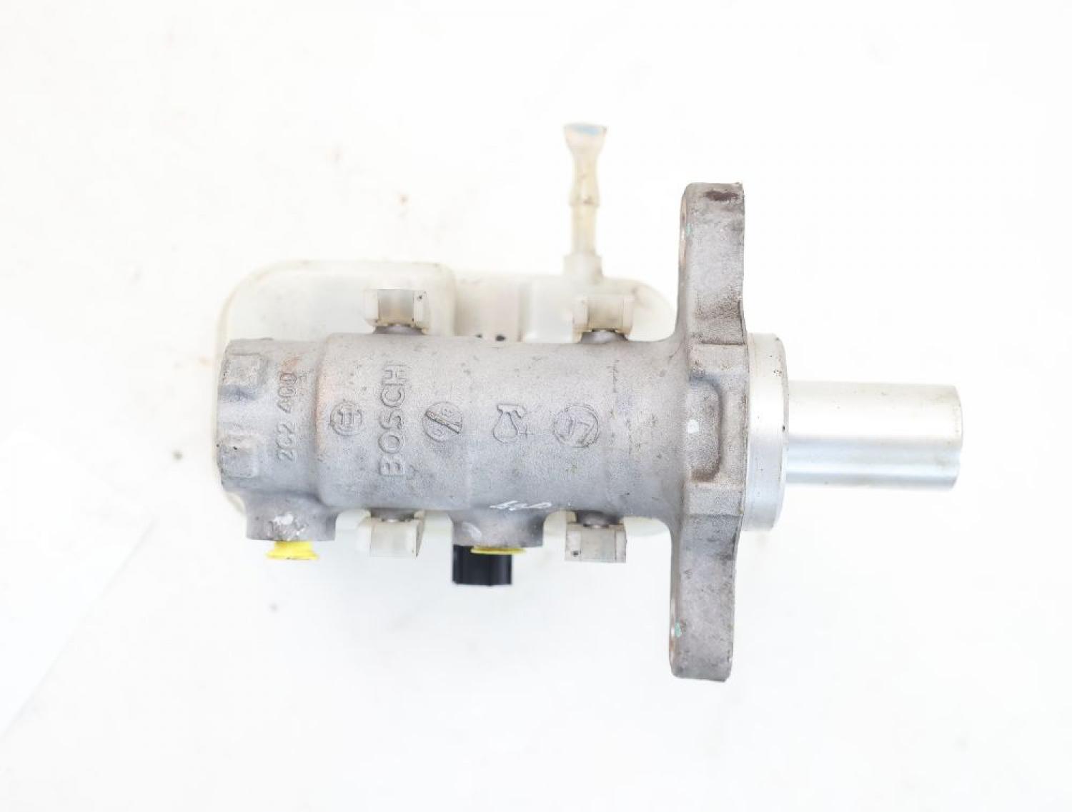 Hauptbremszylinder 68004467AB Dodge NITRO