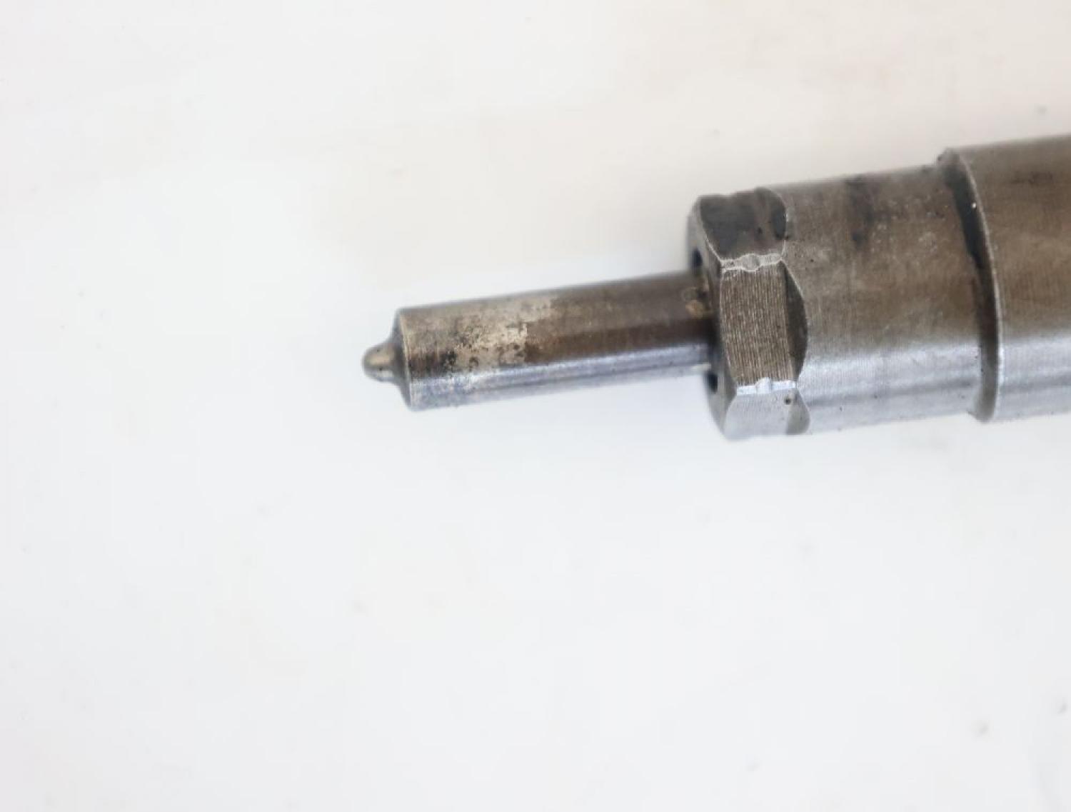 Einspritzduese (Diesel) Zylinder 4 68027340AA Dodge NITRO