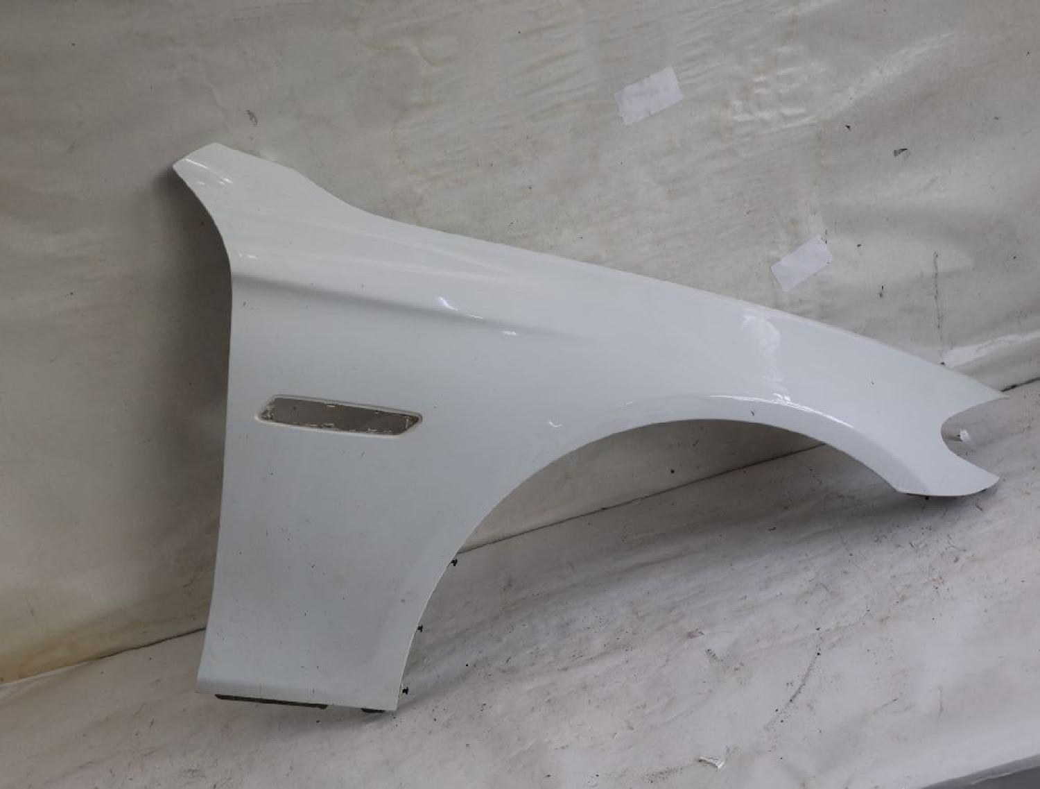 Kotflügel vorn rechts 41355A03262 BMW 5er Touring F11