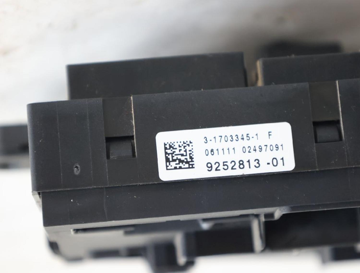 Sicherungskasten 9252813 BMW 5er Touring F11