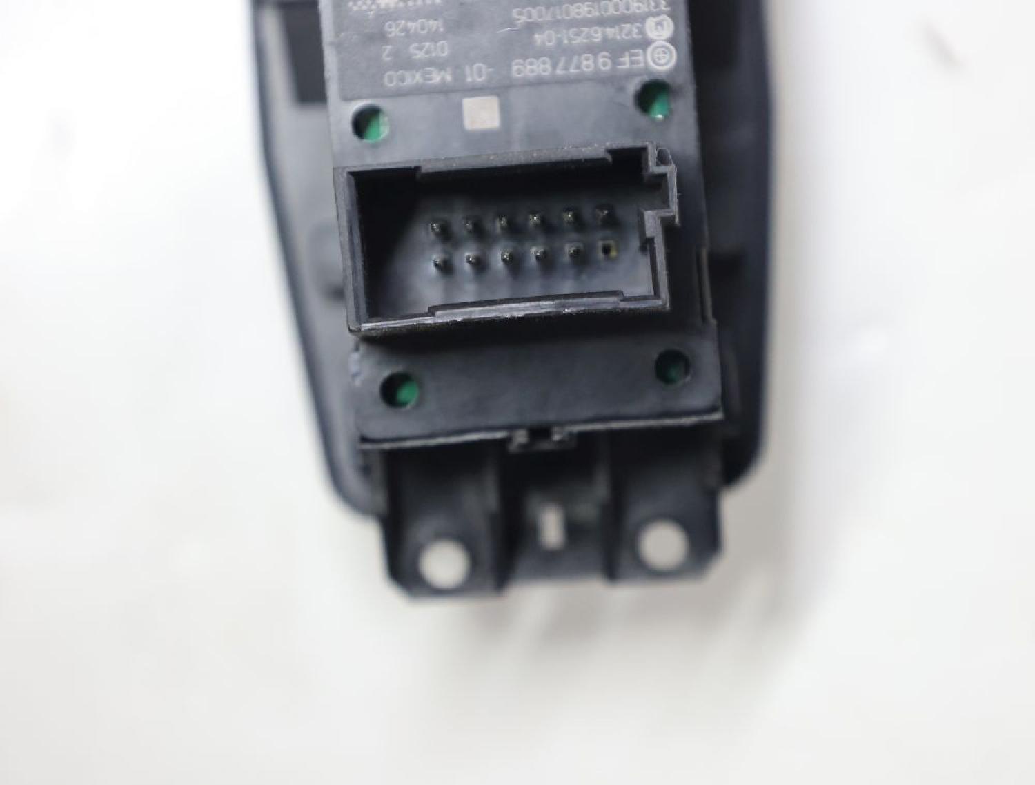 Schalter Parkbremse 9877889 BMW 5er Touring F11