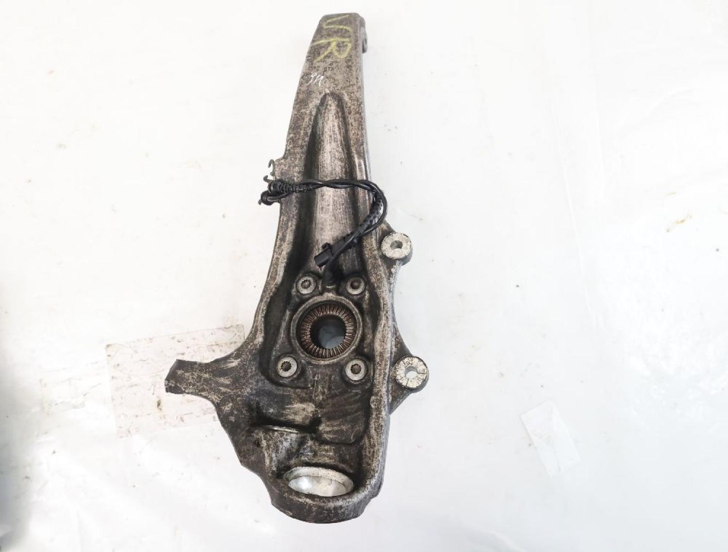 Achsschenkel vorn rechts 6777752 BMW 5er Touring F11