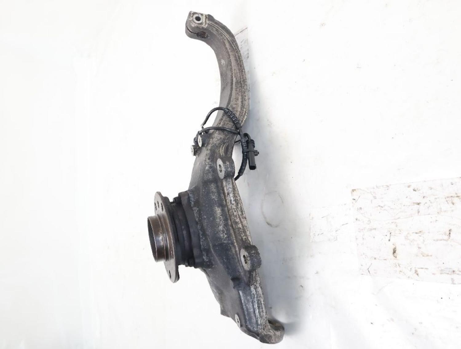 Achsschenkel vorn links 6777751 BMW 5er Touring F11