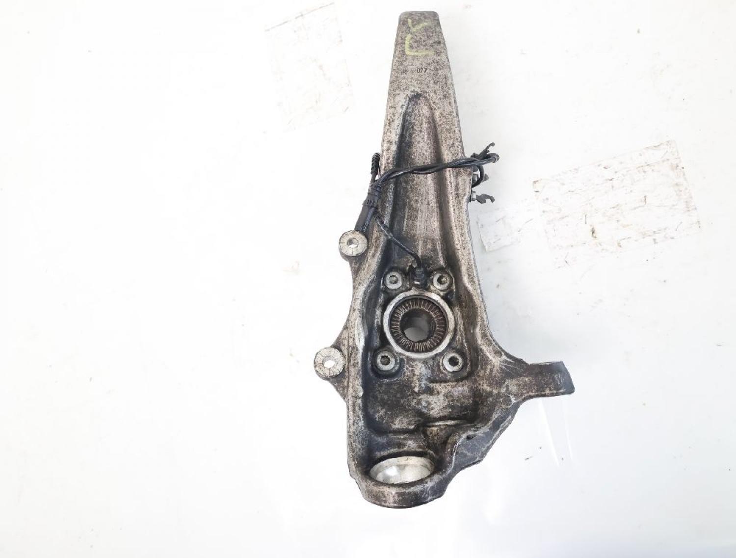 Achsschenkel vorn links 6777751 BMW 5er Touring F11