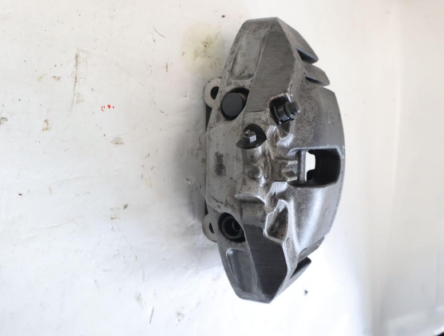 Bremssattel vorn rechts 6792690 BMW 5er Touring F11