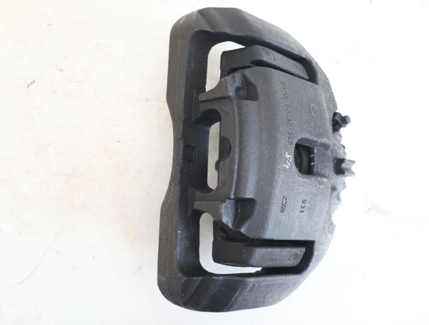 Bremssattel vorn links 6792689 BMW 5er Touring F11