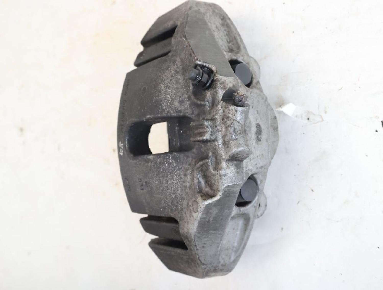 Bremssattel vorn links 6792689 BMW 5er Touring F11