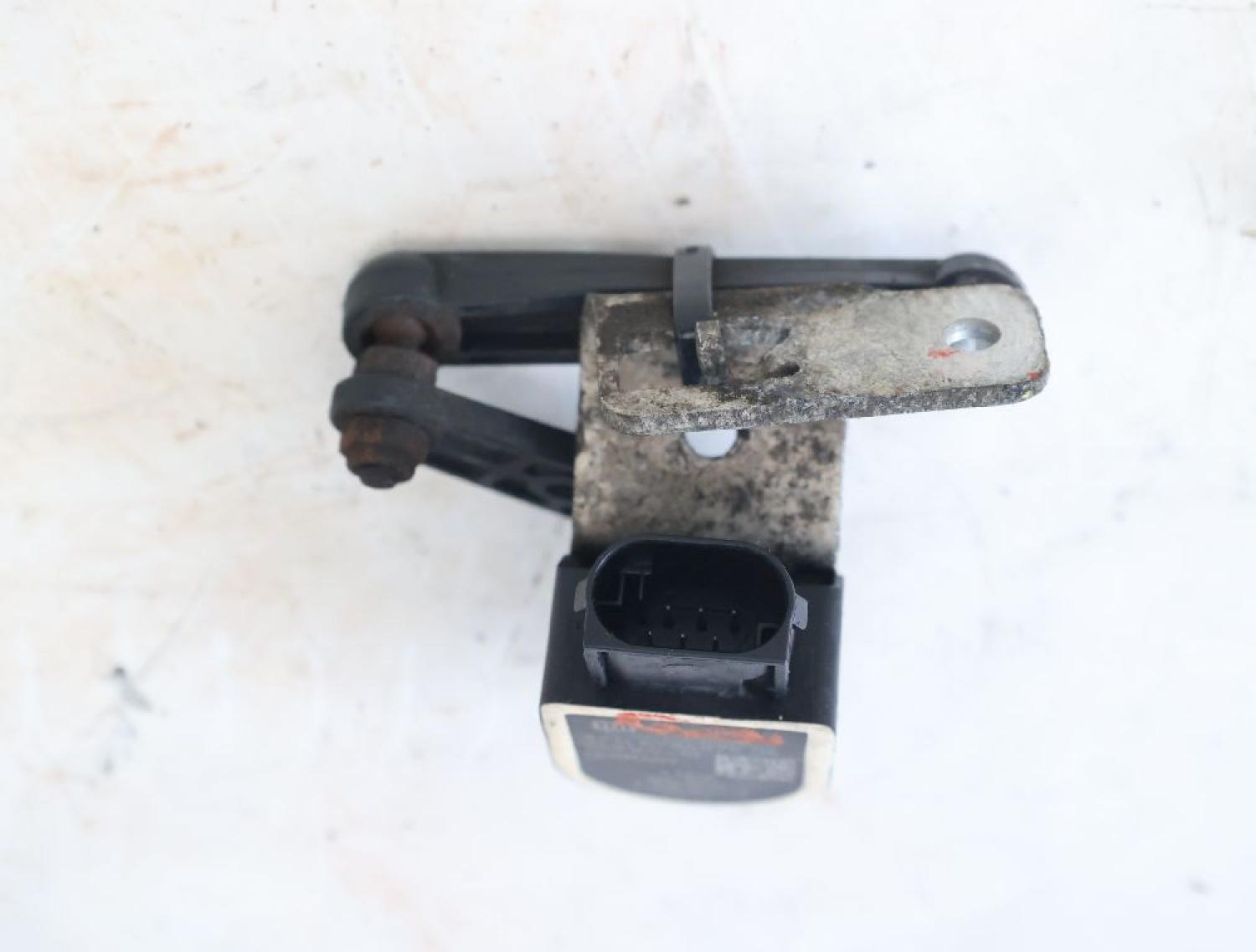 Sensor Niveauregulierung 37146784075 BMW 5er Touring F11