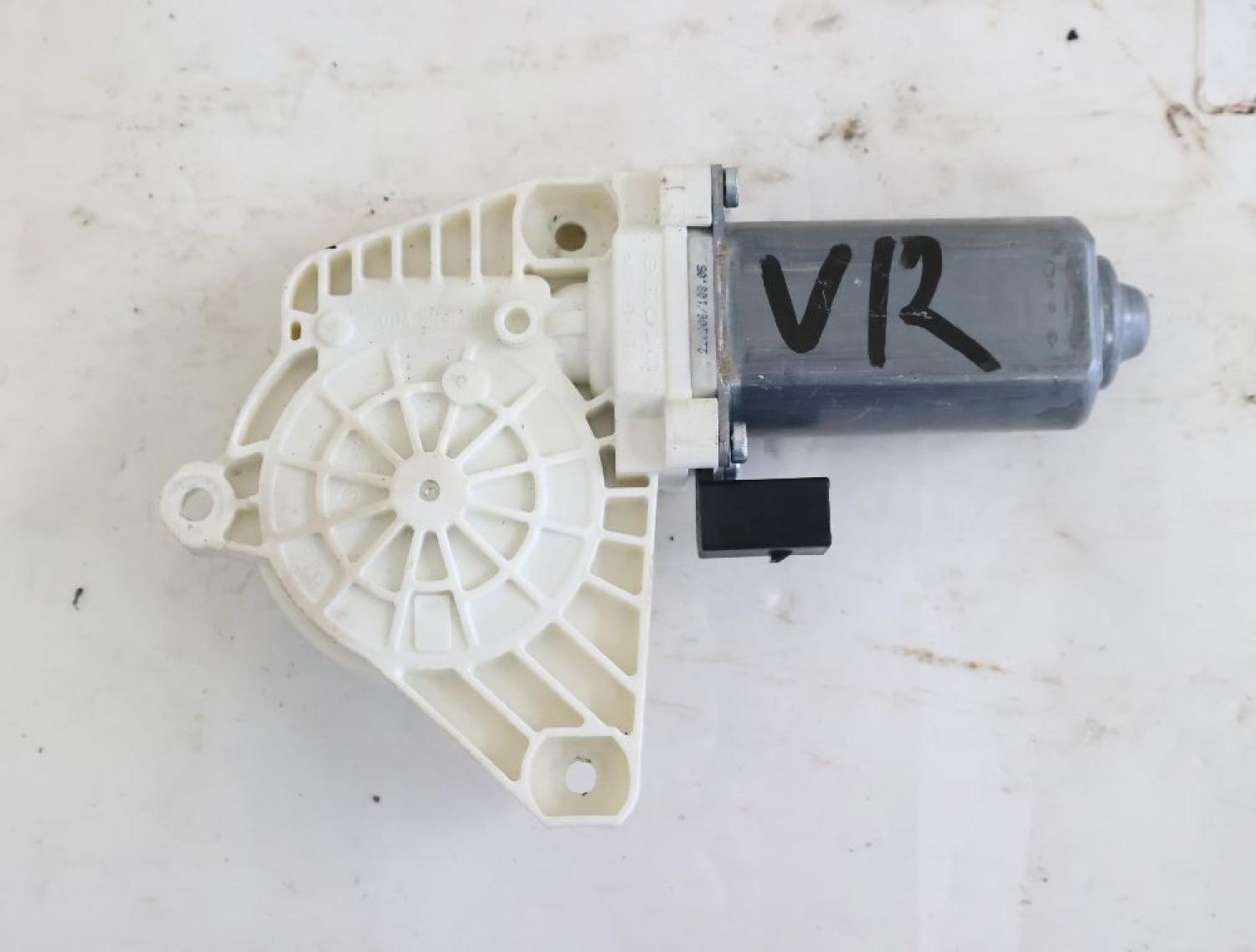 Fensterheber-Motor vorn rechts 1638201642 Mercedes B-KLASSE W245