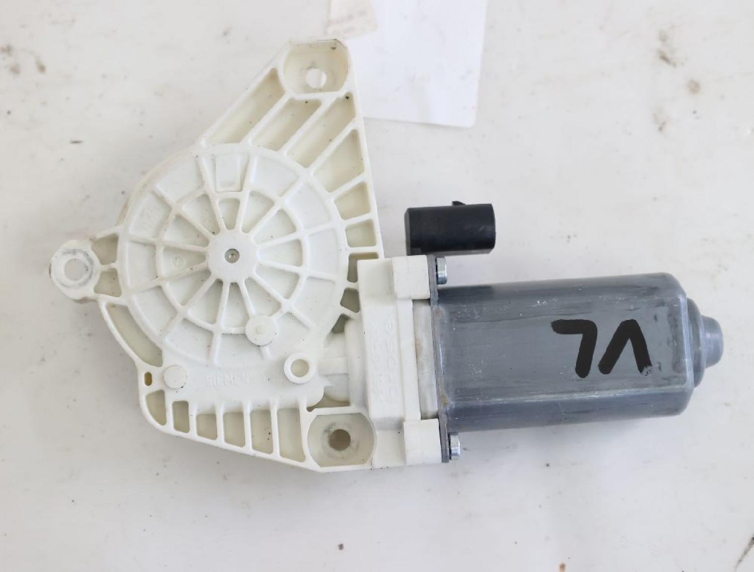Fensterheber-Motor vorn links 1698201542 Mercedes B-KLASSE W245