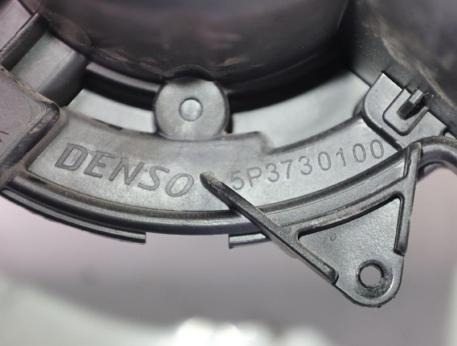 Heizgebläsemotor 272102988R DACIA DOKKER KE