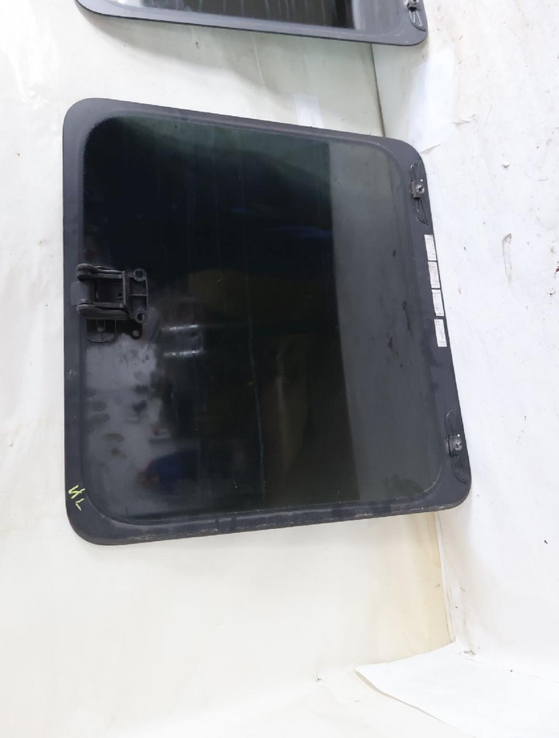 Scheibe Tür hinten links 9066700306 Mercedes SPRINTER 906