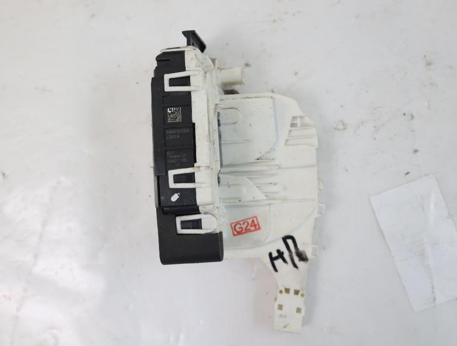 Türschloß hinten rechts 9067302935 Mercedes SPRINTER 906